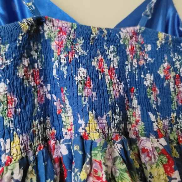 Vintage Summer Floral Embroidered Dress Size up to Medium - Picture 9 of 10